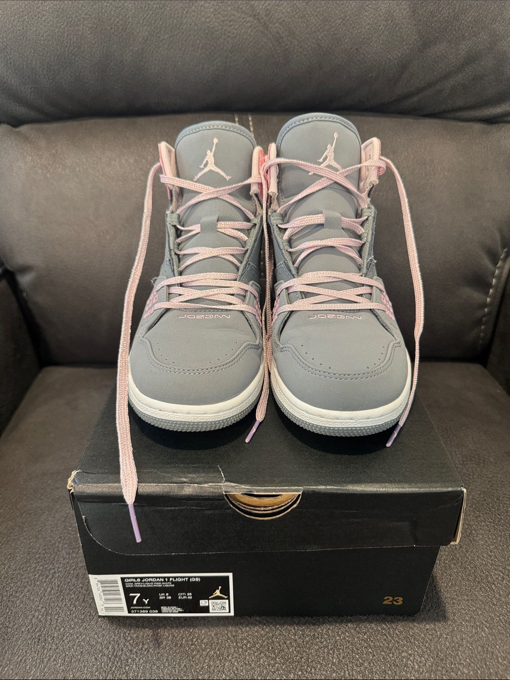 7Y/8.5 Women’s Jordan 1 Flight